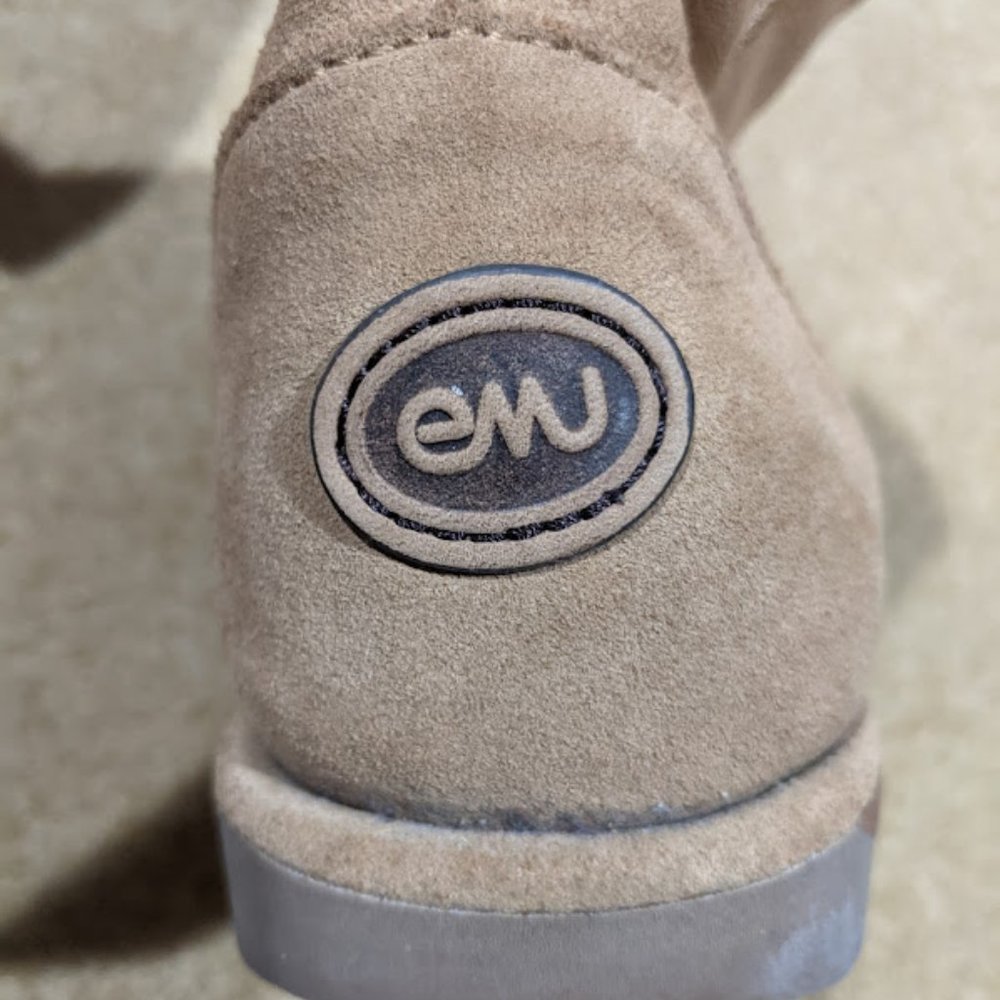 Emu Winter Boots Sheepskin Lining, Suede Upper, Rubber Sole - Picture 5 of 6